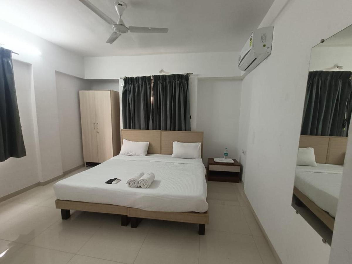 Service Apartments, Baner, Pune Exteriör bild